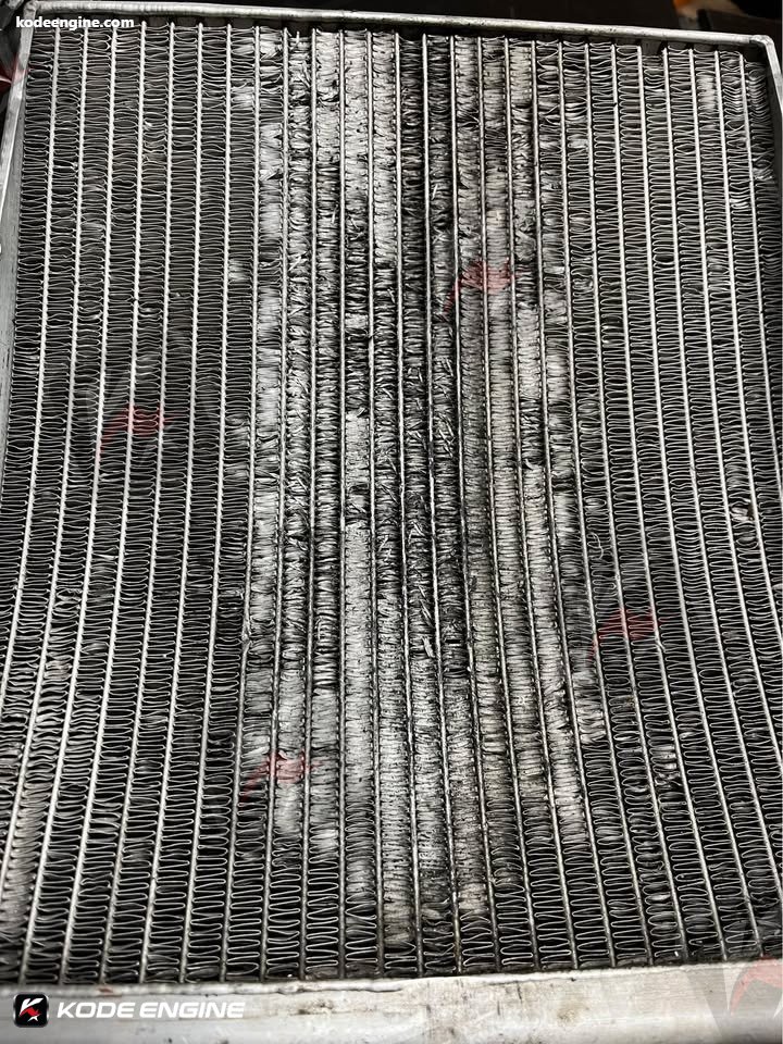 Aprilia RSW 125 radiator (Used) image 2
