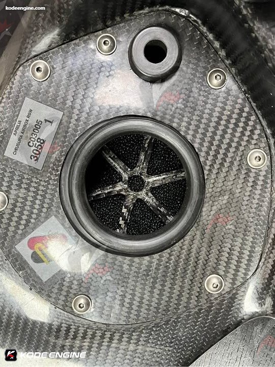 Aprilia RSW 125 airbox with filter pack - rectangular outlet (Used, partially repaired) image 2